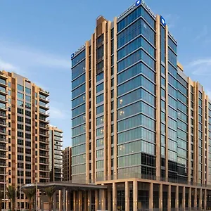 4* ホテル Novotel Dubai Gold District